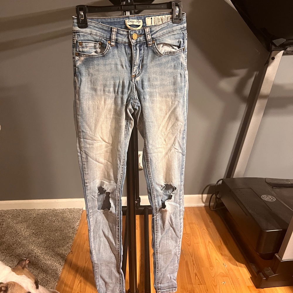 Light wash ripped jeans size 1